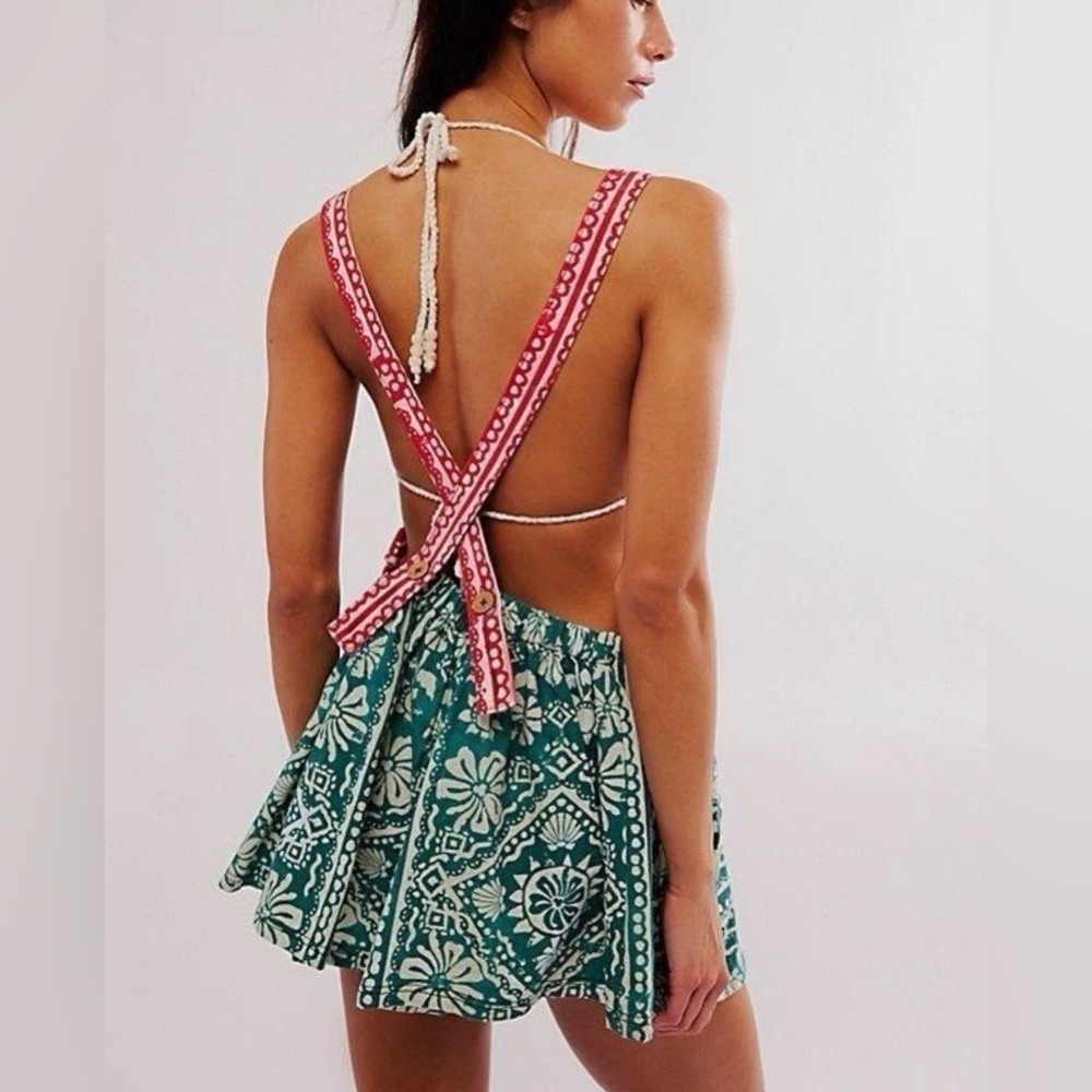 NWOT Free People, Palm Bay Shortalls, in Holiday Combo